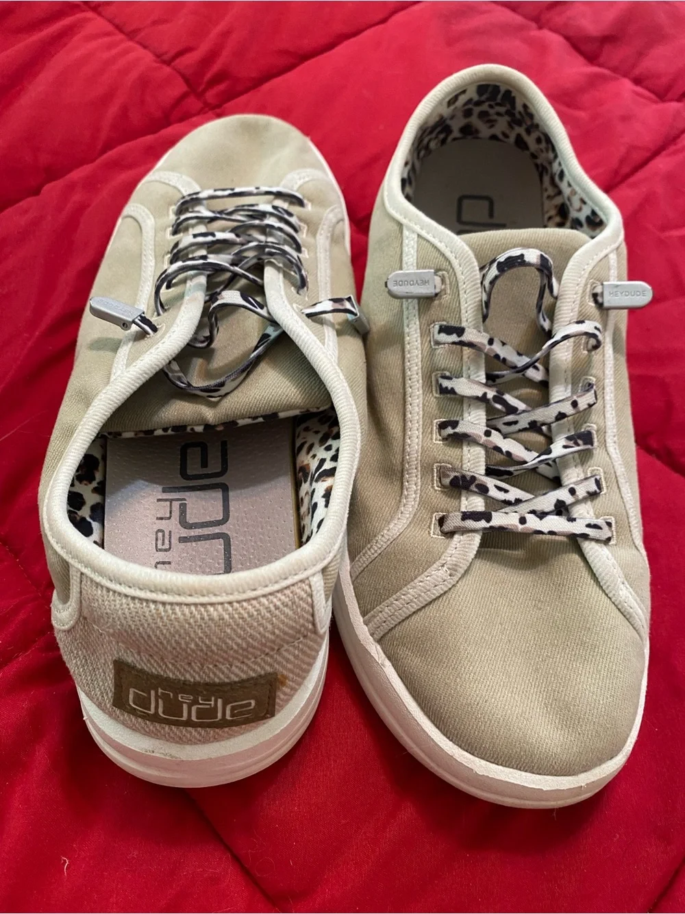 Hey Dude Women’s Karina joy Canvas Sneakers sand beige leopard Laces size 7 EUC